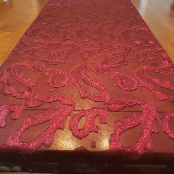 Burgundy Silky Table-Runner - Picture 7 of 8